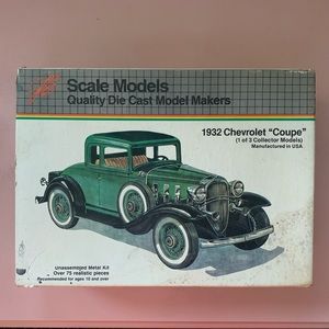 Vintage 1932 Chevrolet Coupe Metal Model Car Kit New in Box